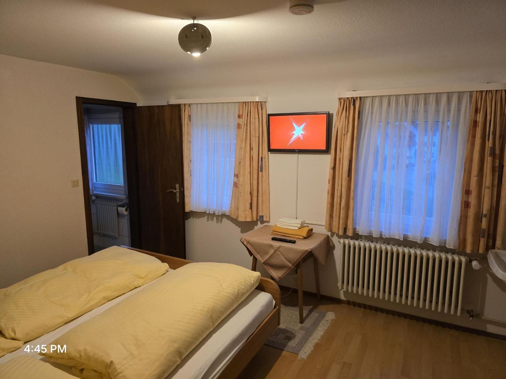 Gasthof-Pension Berghof Enzklösterle Extérieur photo
